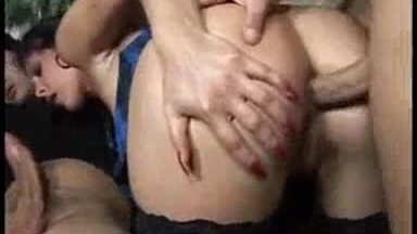 Italian milf slut gets two big cock and dped