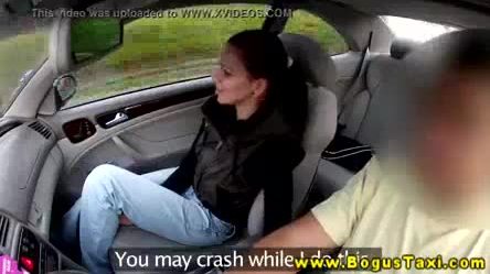 Euro public blowing of her driver in his car on their trip