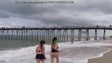 Lovely Ladies Beach Photoshoot