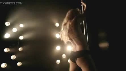 Shakira Pole Dancing