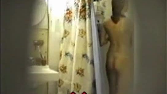 Espiando en la ducha i