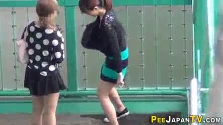 Japan babes piss outdoors