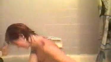 Janis and her Showerhead masturbation